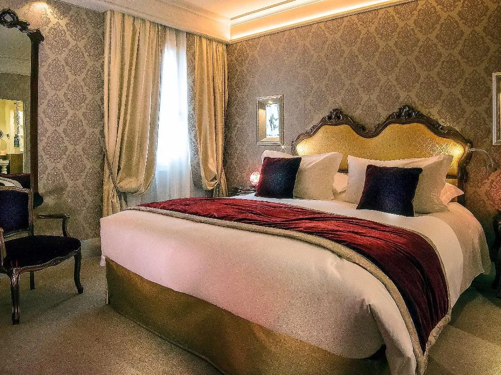 DOUBLE SUPERIOR KING BED Room, Papadopoli Hotel Venezia - MGallery Collection, Venice