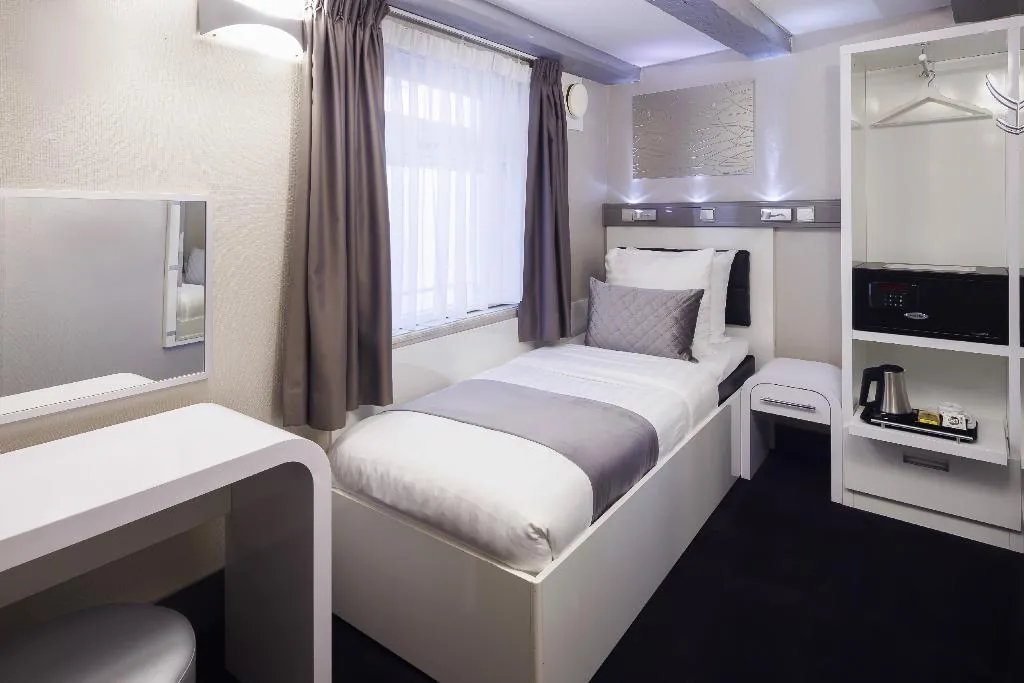 SINGLE STANDARD Room, CC Hotel, Amsterdam