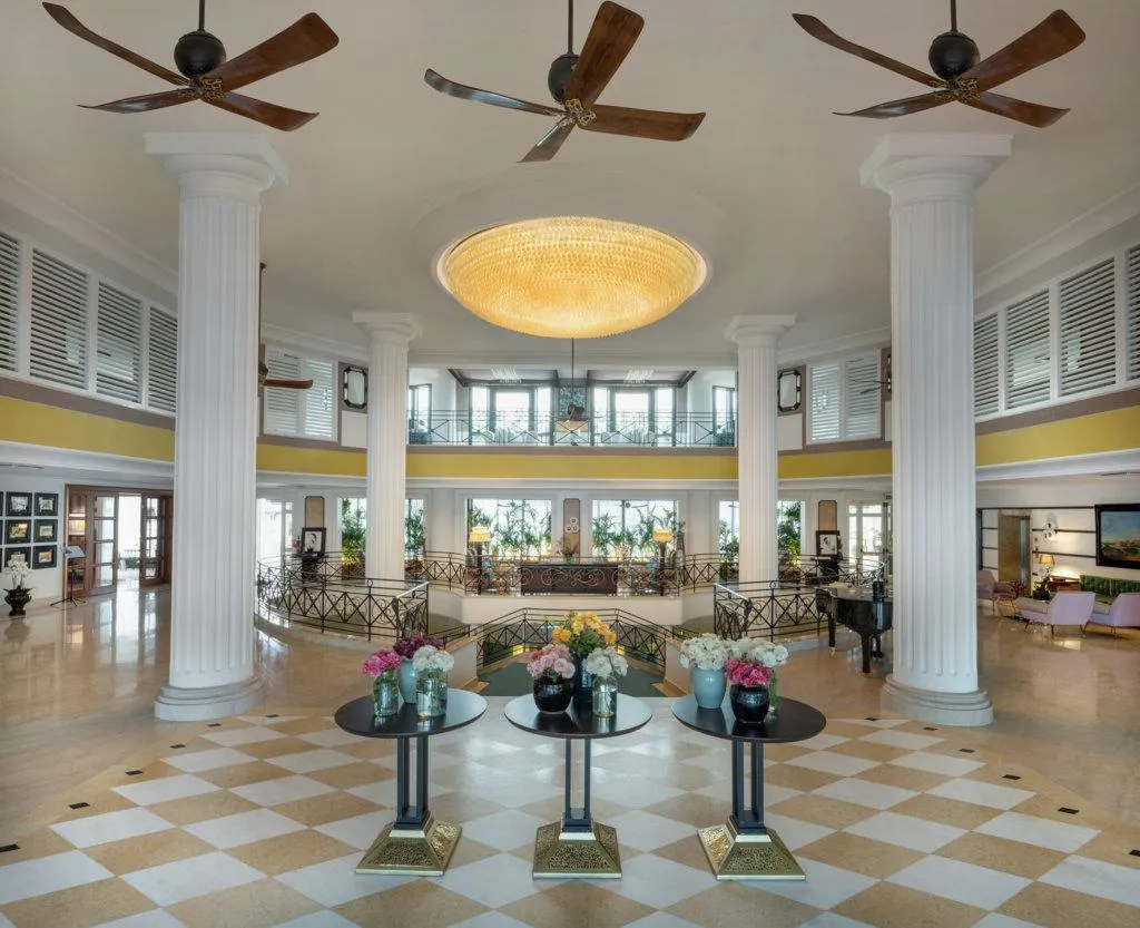 Lobby, Savoy Beach, Naples