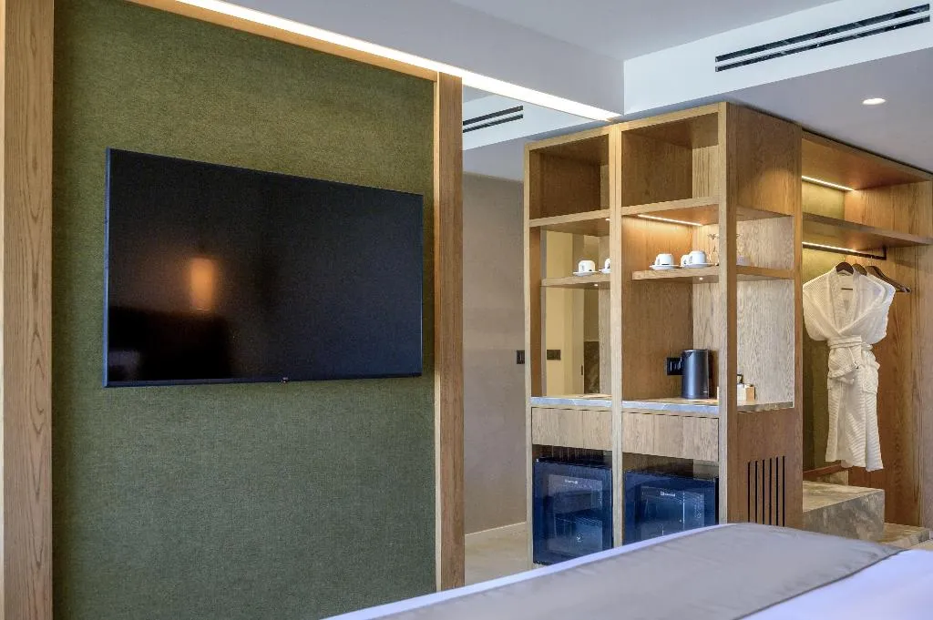 JUNIOR SUITE GARDEN VIEW Room, Blue Sea Beach Affiliated by Melia, Crete