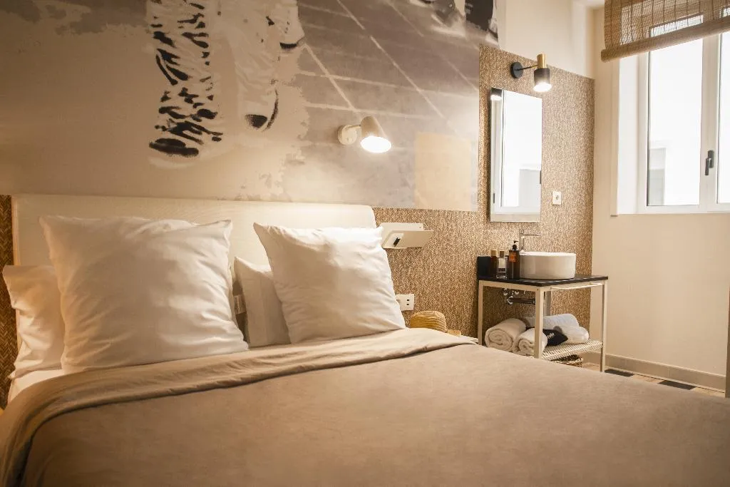 DOUBLE SUPERIOR Room, Room Select Tetuán, Seville
