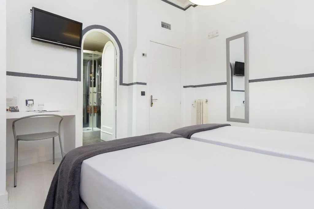 Room, Hostal Gran Via 63 Rooms, Madrid