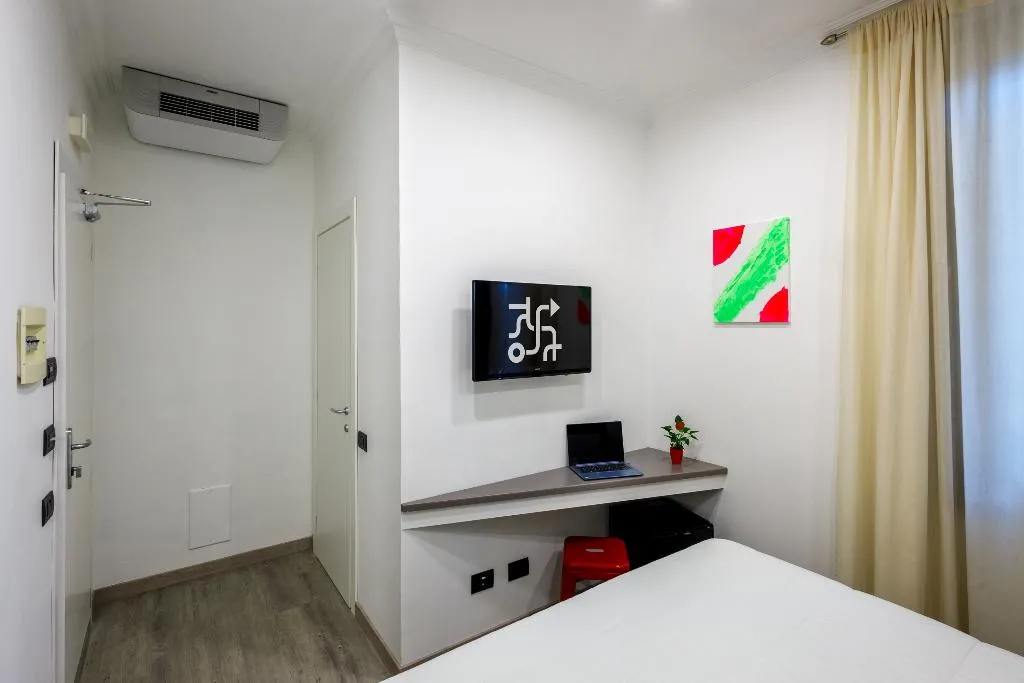 SINGLE ONE BED Room, Crossroad Hotel, Rome