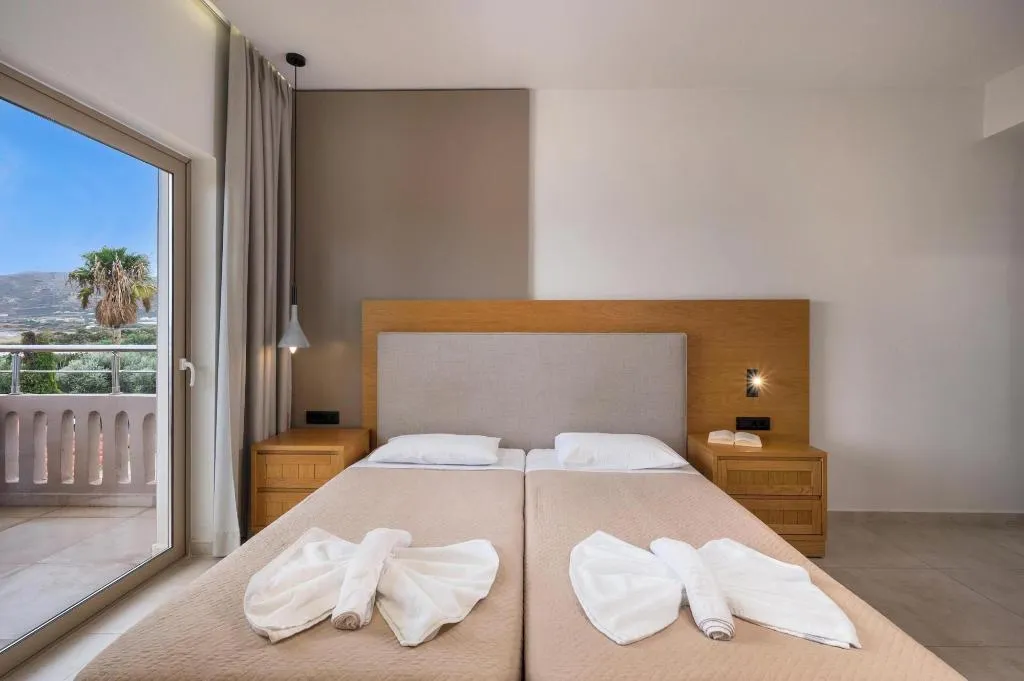 Room, Petritos Rooms And Studios, Crete