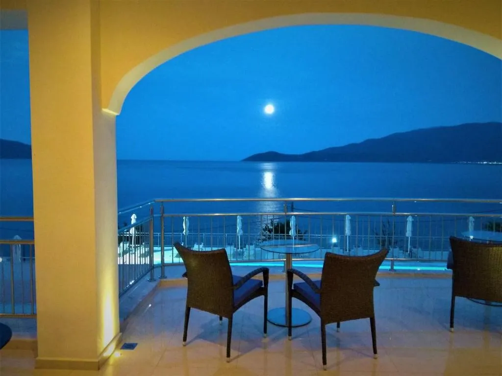 Bar, Odyssey, Kefallinia