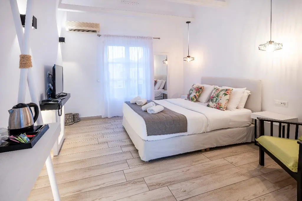 JUNIOR SUITE STANDARD Room, SMY Mediterranean White, Athens