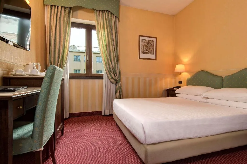 DOUBLE CLASSIC QUEEN BED Room, Best Western Hotel Tritone, Venice