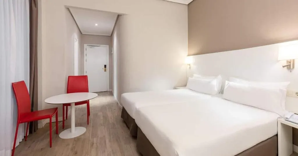 Room, Zel Madrid, Madrid