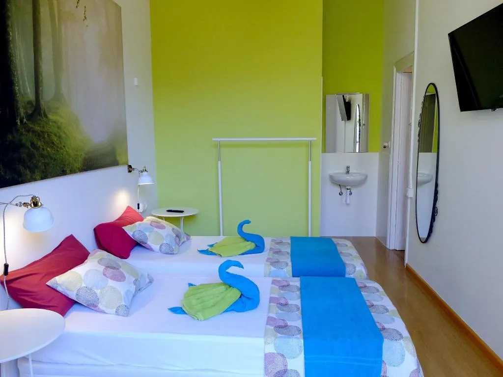 Room, Fabrizzio's Petit, Barcelona