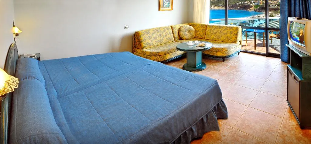 Double or Twin CAPACITY 3 Room, Kaktus Albir, Costa Blanca