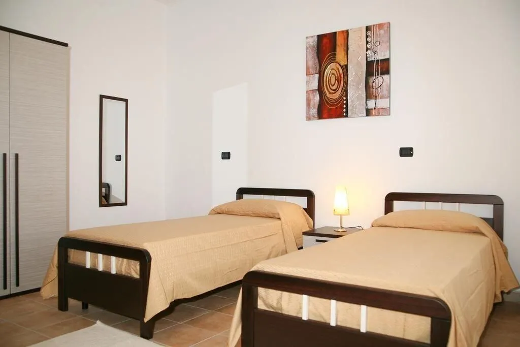Room, Villa Marogna Rooms And Breakfast, Alghero