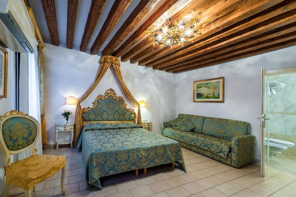 Room, Hotel Al Vagon, Venice