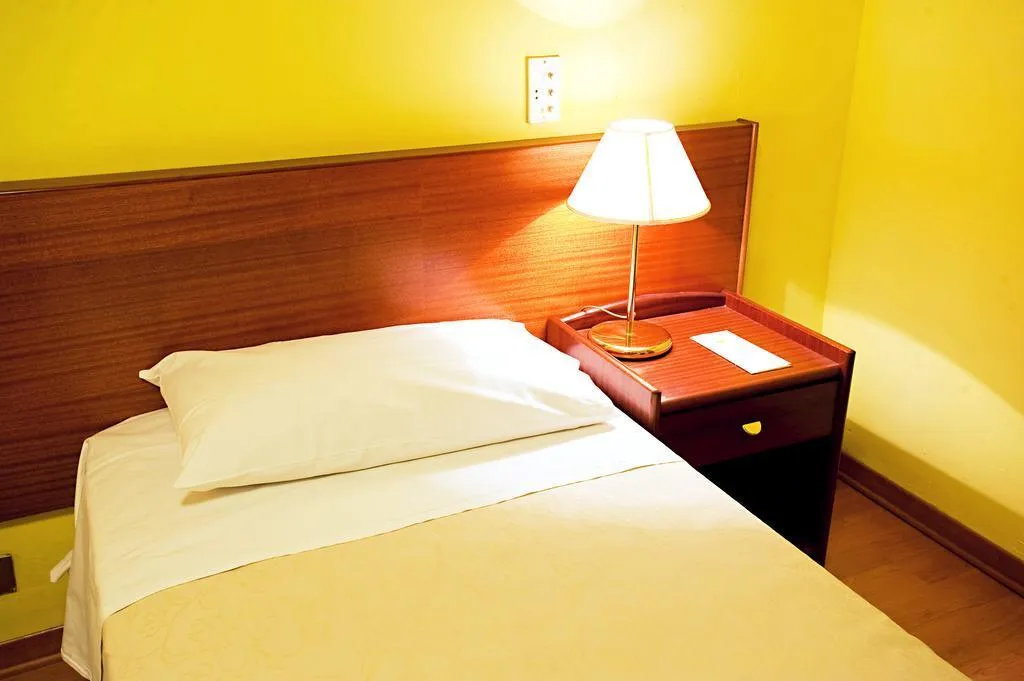Room, Albergo Mediterraneo, Palermo