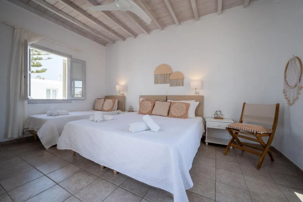 TRIPLE DELUXE WITH TERRACE Room, Mykonos Twins, Mykonos