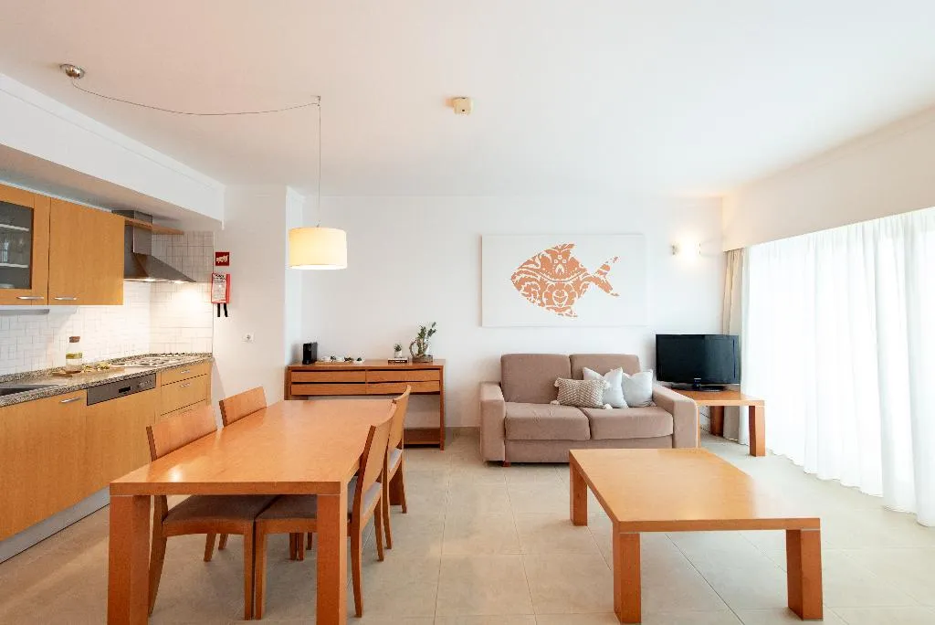 APARTMENT ONE BEDROOM WITH VIEWS Room, Vista Marina Apartamentos Turisticos, Algarve