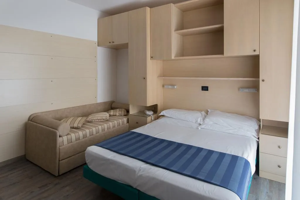 TRIPLE STANDARD Room, Christian, Venice