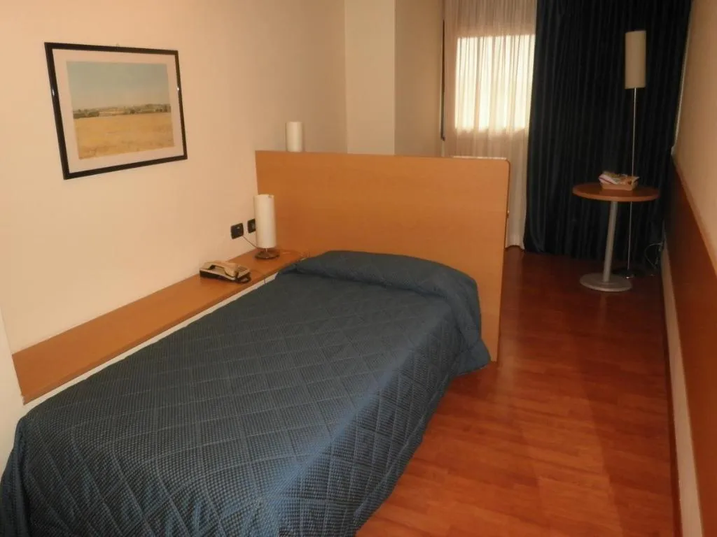 SINGLE STANDARD Room, Hotel Selide, Milan