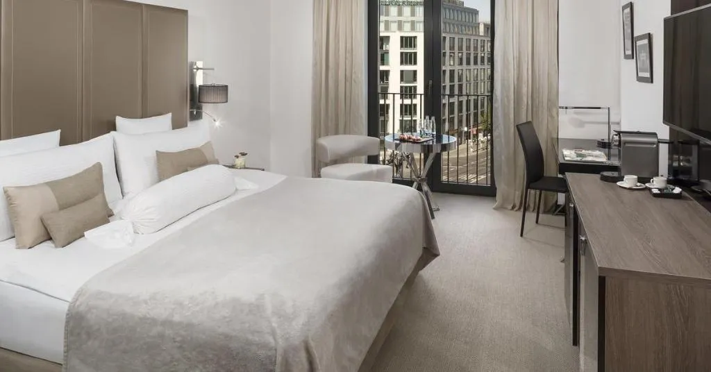 DOUBLE SUPERIOR Room, Melia Berlin, Berlin