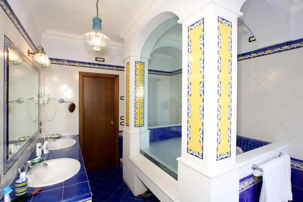 SUITE DELUXE SEA VIEW Room, La Tonnarella, Naples