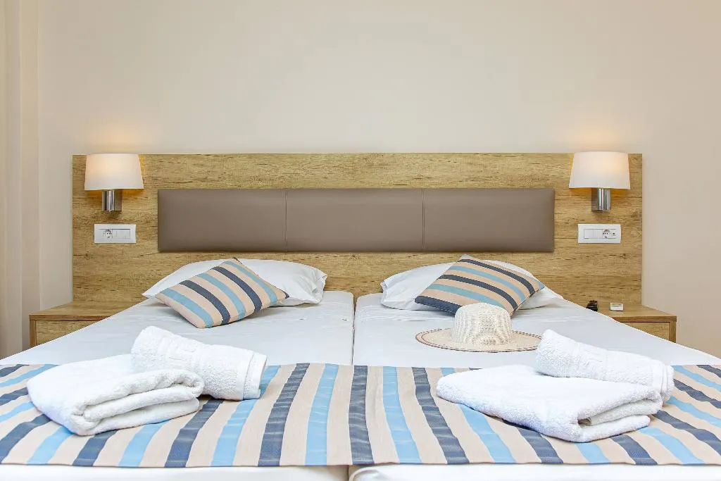 APARTMENT CAPACITY 4 Room, Theo Star Beach Hotel, Crete