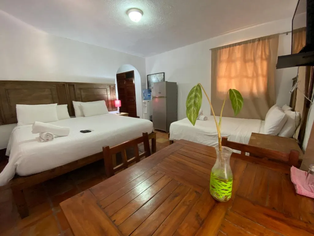 TRIPLE ECONOMY Room, Casaejido, Playa Del Carmen