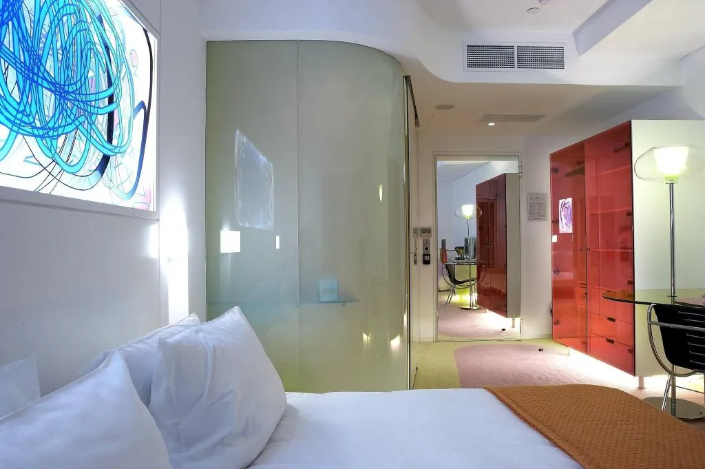 Room, Semiramis, Athens