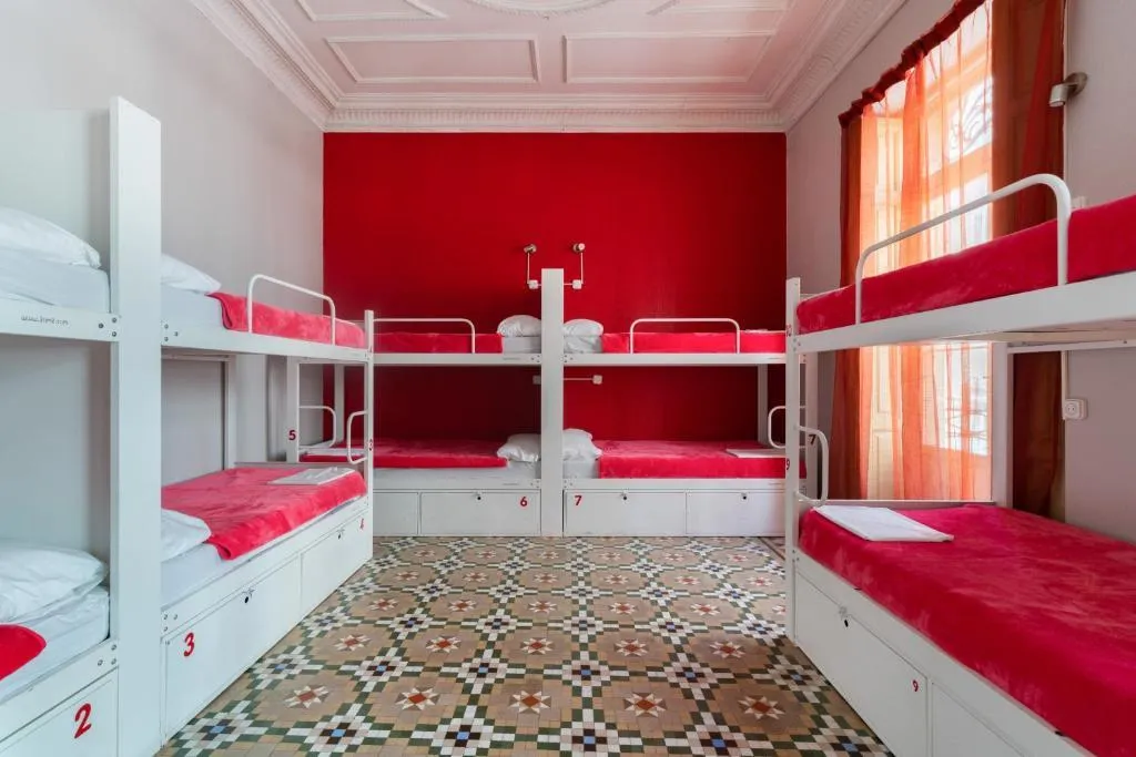 Bed in dormitory WITH SHARED BATHROOM Room, Red Nest, Valencia