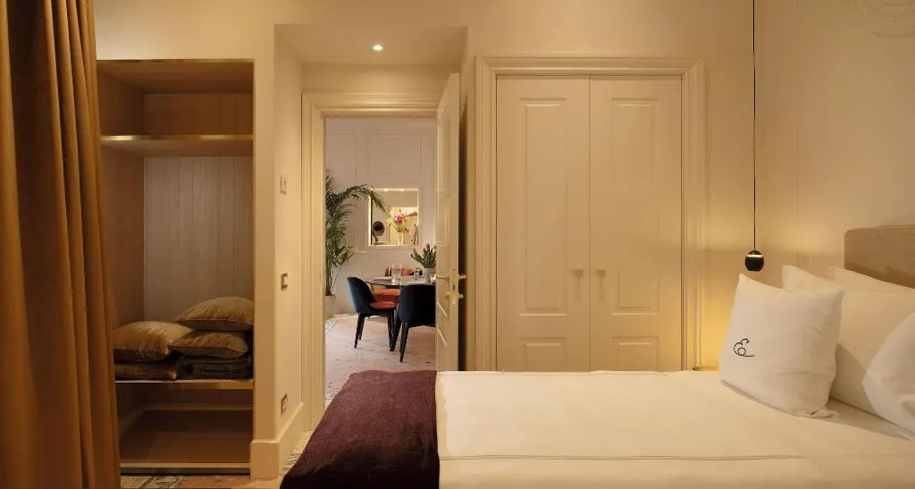 Room, Elizabeth Unique Apartments, Rome
