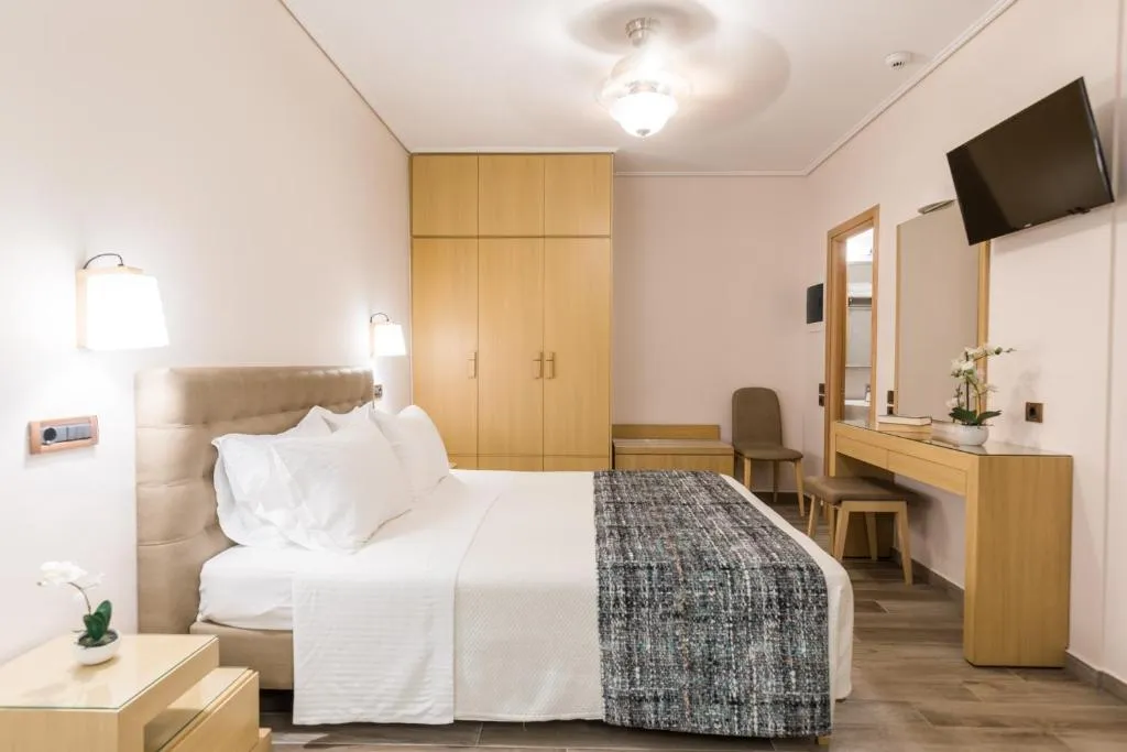 JUNIOR SUITE STANDARD Room, Akti Taygetos Conference Resort, Kalamata