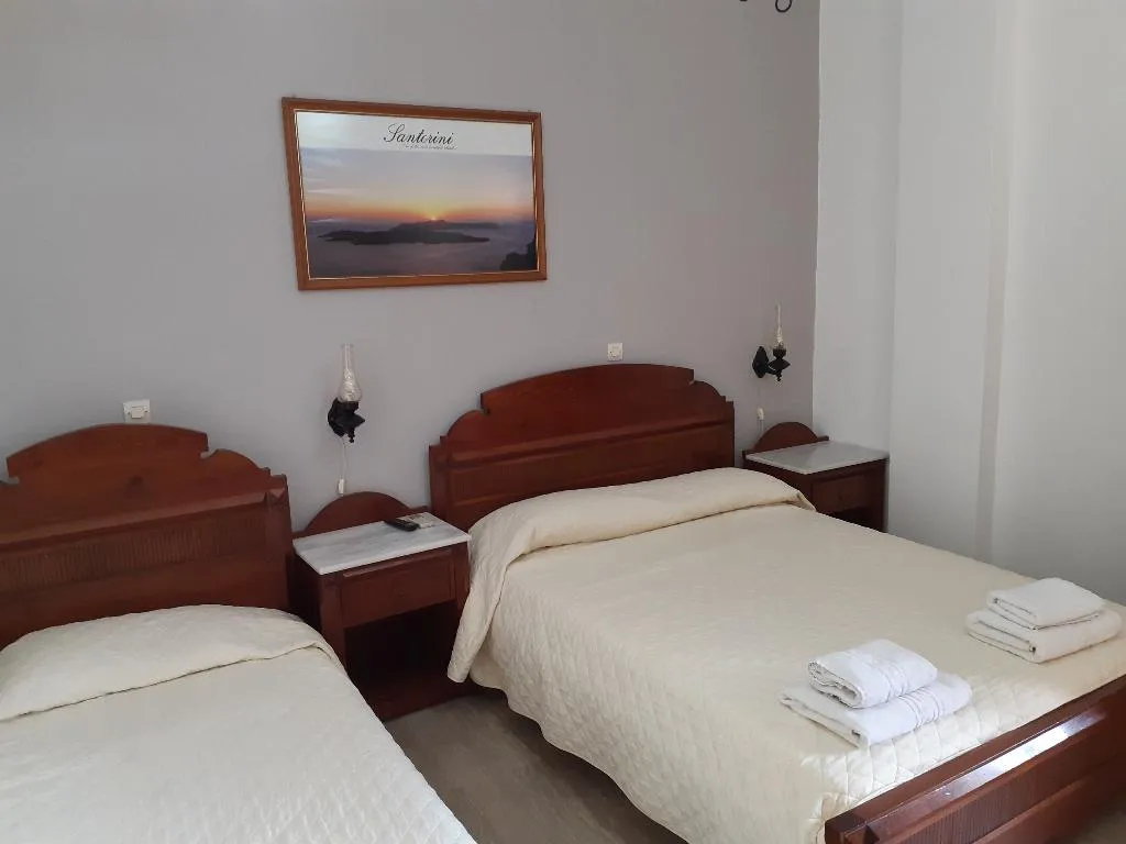 TRIPLE STANDARD Room, Emmanuela Studios, Santorini