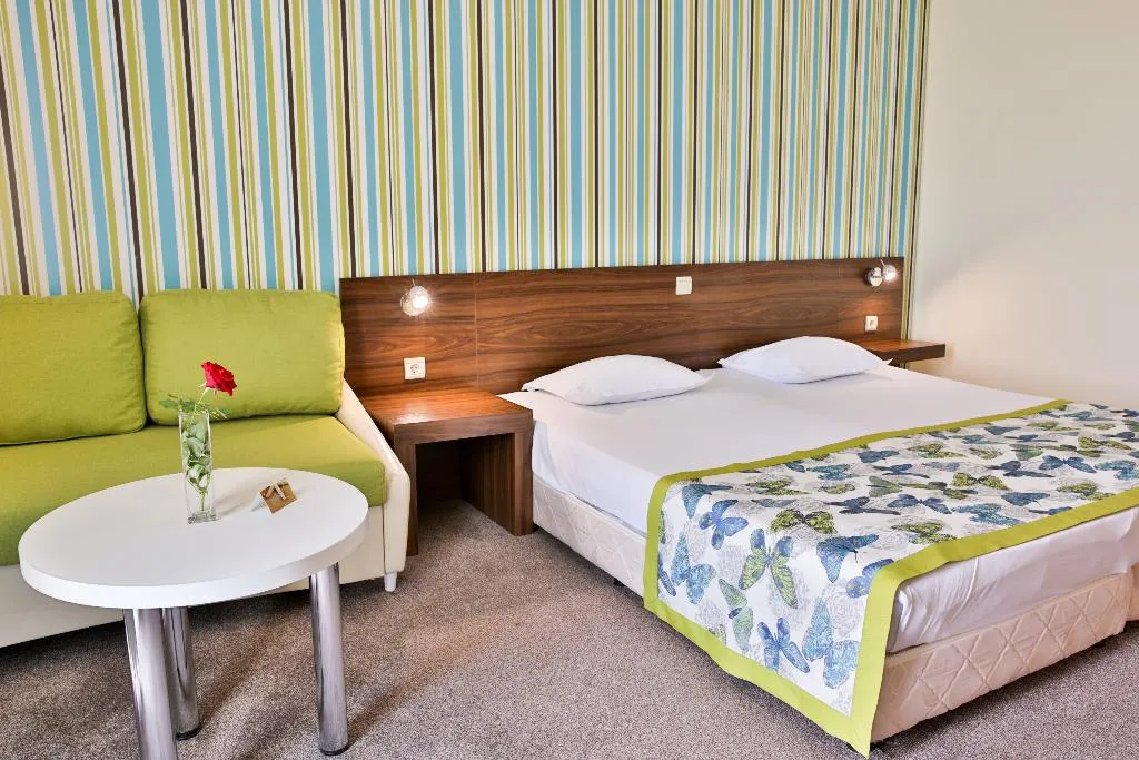 DOUBLE SUPERIOR Room, Park hotel Golden Beach, Varna