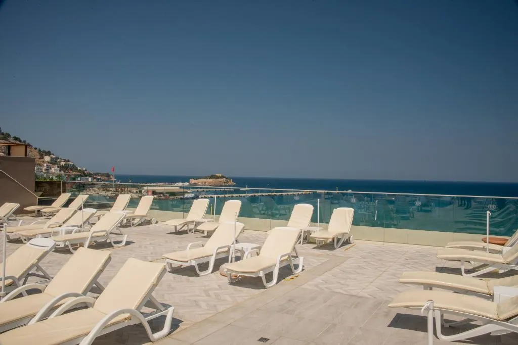 Pool, Derici Hotel, Izmir