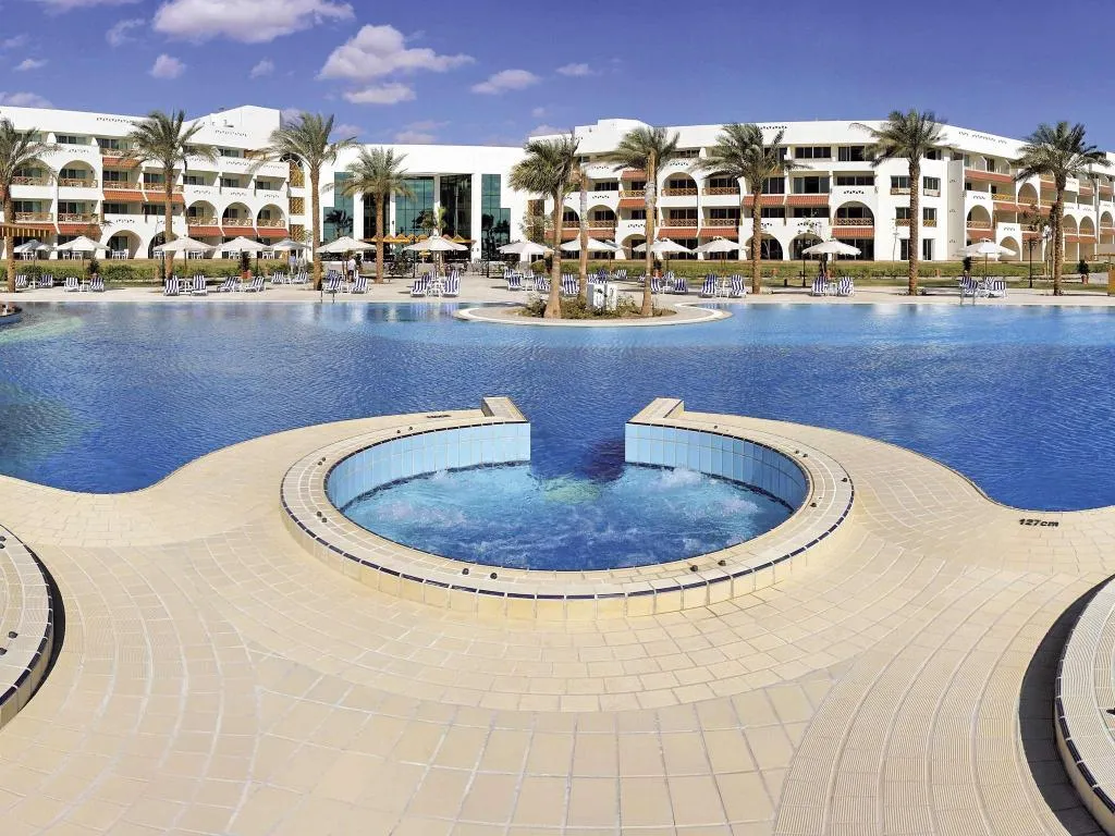 Bar, Movenpick Resort Taba, Red Sea Riviera