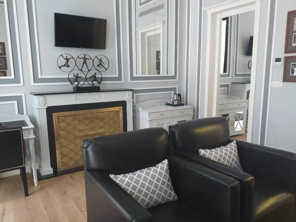 SUITE STANDARD Room, Grande Hotel do Porto, Porto