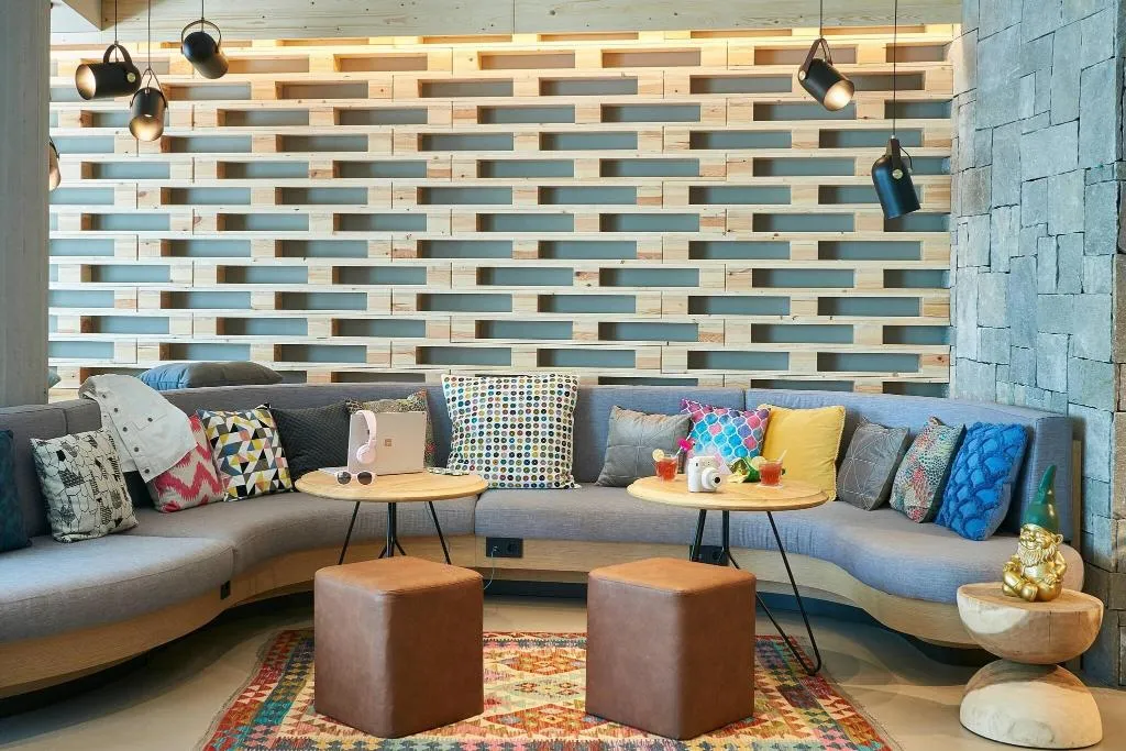 Lobby, Moxy Patra Marina, Athens