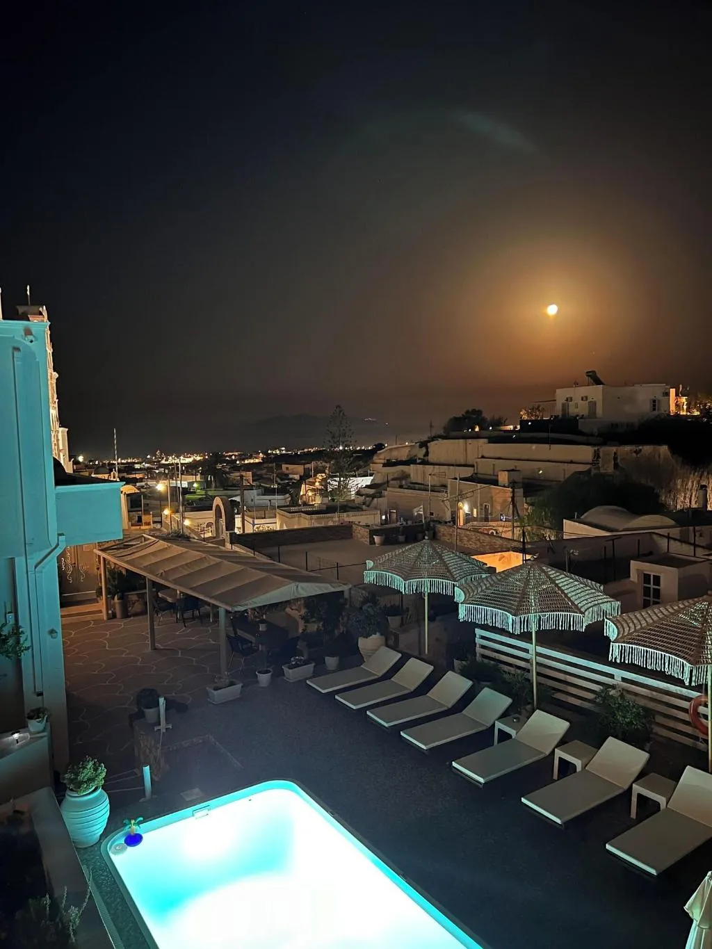 Sports and Entertainment, Villa Pavlina, Santorini