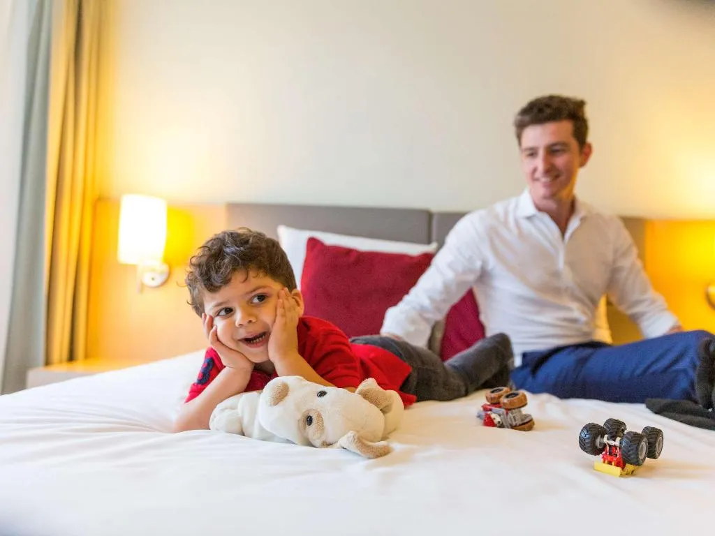 SUITE CAPACITY 5 Room, Novotel Suites Mall Avenue Dubai Hotel, Dubai