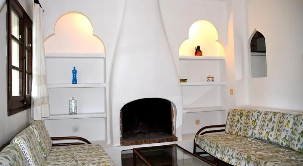 APARTMENT CAPACITY 7 THREE BEDROOMS Room, Piverd Golf, Costa Brava