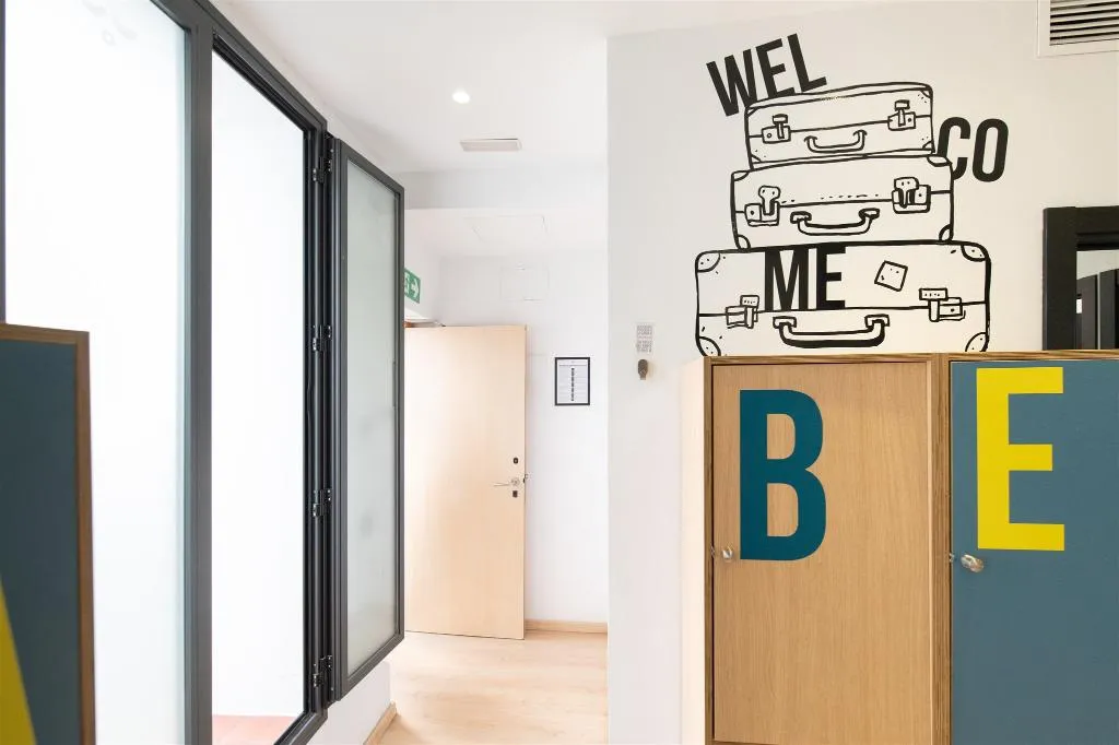 Room CAPACITY 10 Room, U-Sense For You Hostel Sevilla, Seville