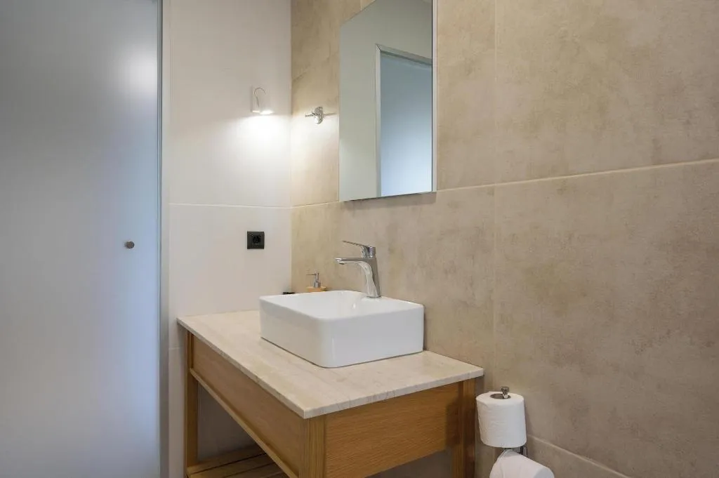 Room, Petritos Rooms And Studios, Crete
