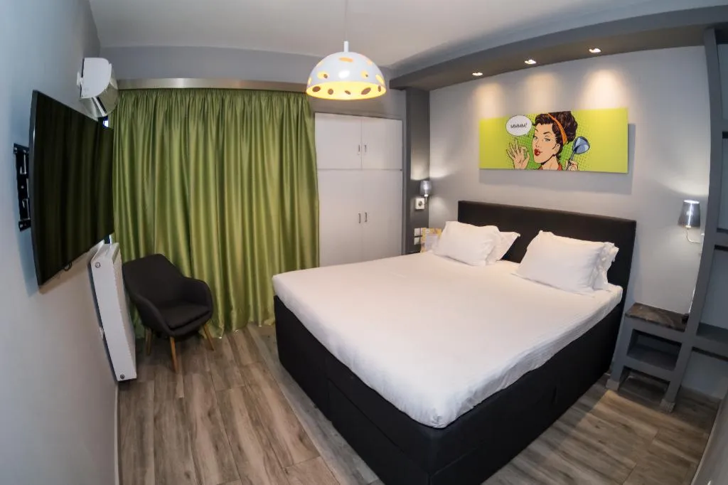 TRIPLE WITH VIEWS Room, Connect Studios and Apartments, Athens