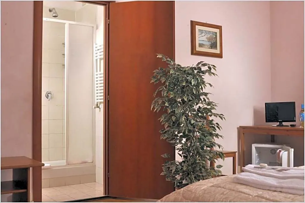 TRIPLE STANDARD Room, Gialel B&b, Rome