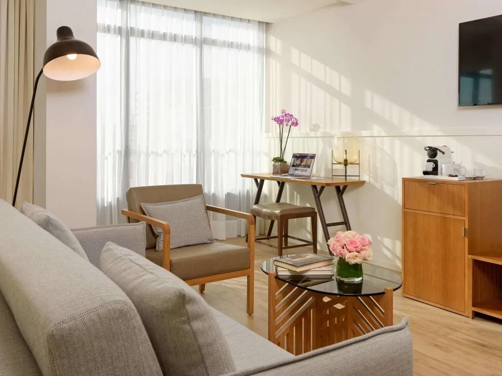 SUITE KING SIZE BED Room, H10 Cubik, Barcelona
