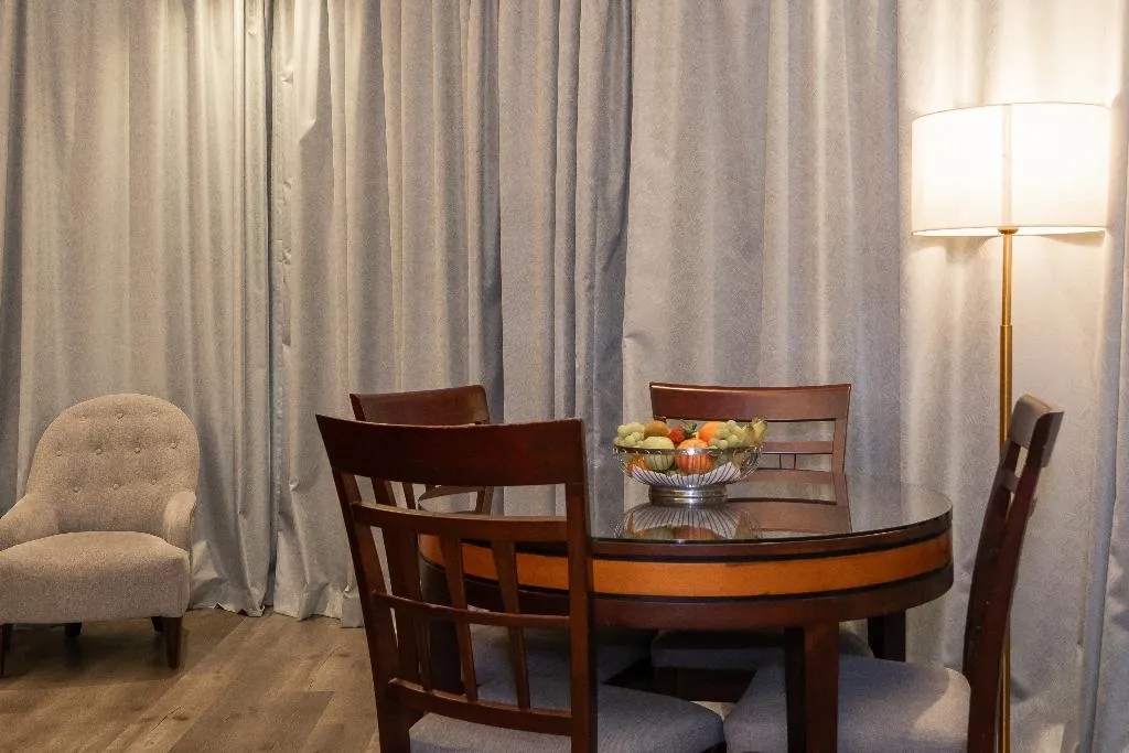 SUITE KING BED NON SMOKING Room, Howard Johnson Bur Dubai, Dubai