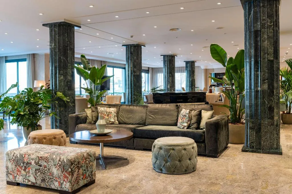 Lobby, Santos Nixe Palace, Majorca