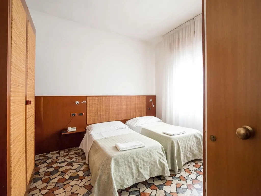 Room, Hotel Clodia, Venice