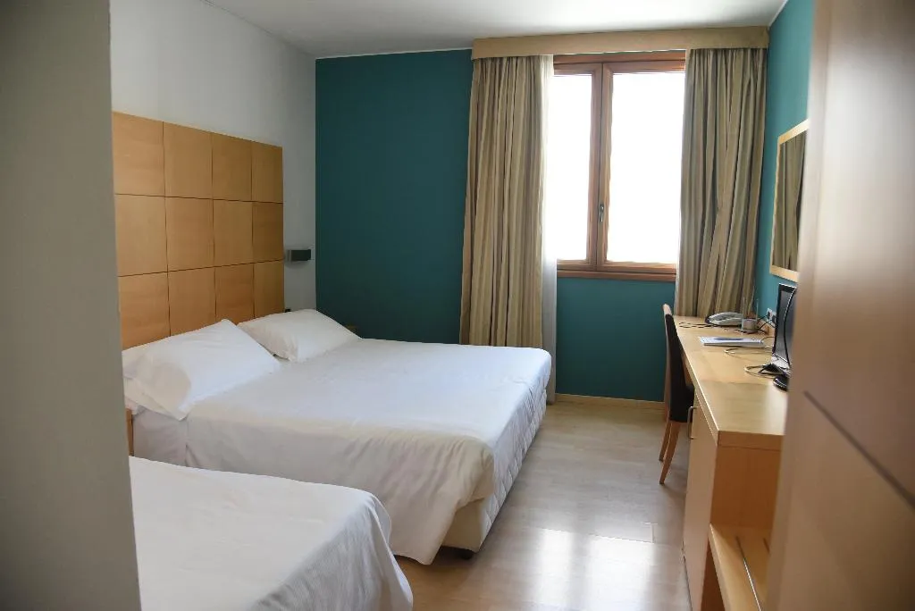 TRIPLE SUPERIOR Room, Duca D'Aosta, Venice
