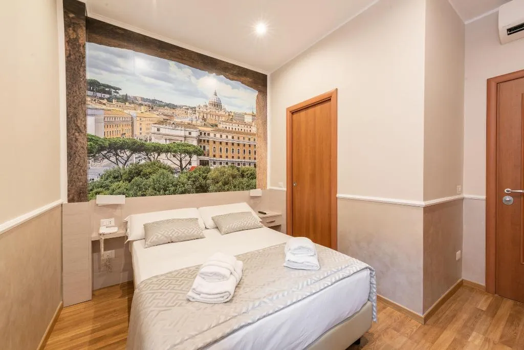 Room, Top Floor Colosseo, Naples