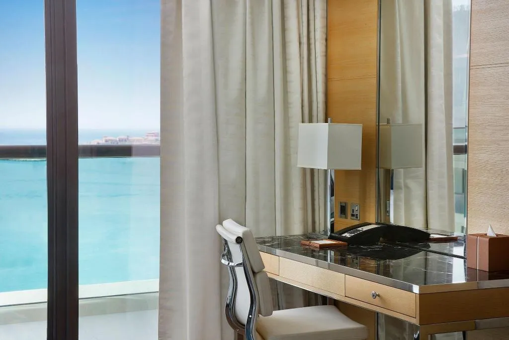 DOUBLE GRAND DELUXE Room, Marriott Resort Palm Jumeirah Dubai, Dubai
