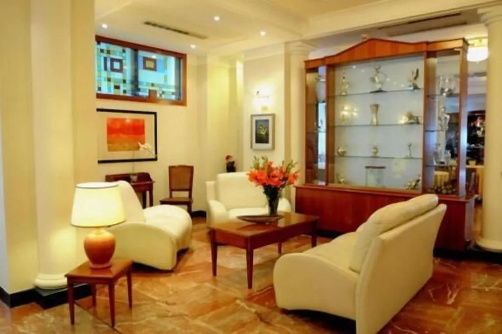 Lobby, Dei Platani, Naples